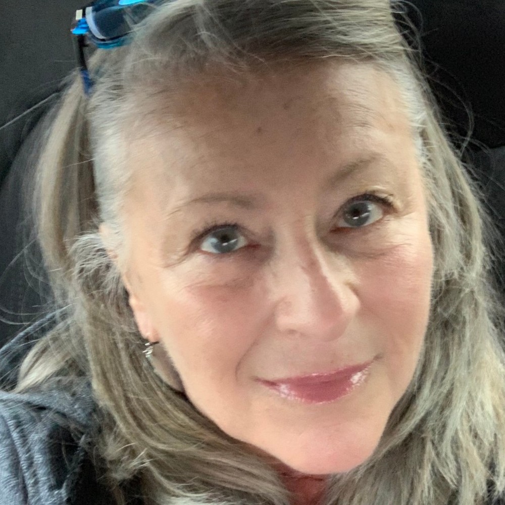 Meet your Posher, Posh